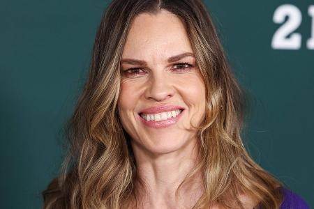 Hilary Swank teilt seltenes Familienfoto Hilary Swank teilt seltenes Familienfoto