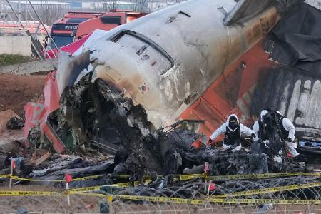 Experten aus den USA und Südkorea ermitteln zur Unfallursache. 