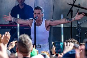 Großer Andrang: Robbie Williams spielt kostenlose Show in Melbourne