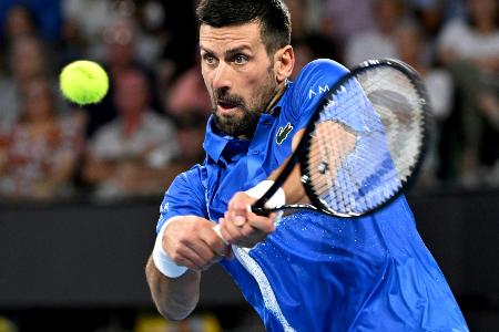 Djokovic feiert Jubiläumssieg gegen Dauergegner Monfils Djokovic feiert Jubiläumssieg gegen Dauergegner Monfils