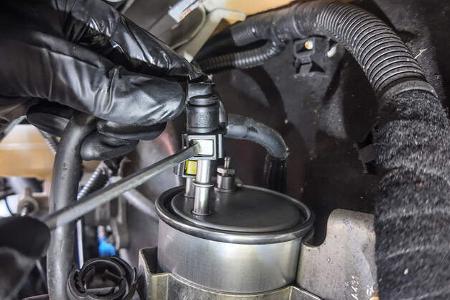 Fiat Ducato Dieselzu- und Ableitung