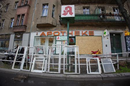 Diese Apotheke wurde teils zerstört.