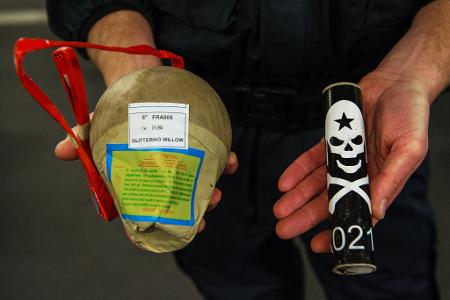 Illegale Feuerwerkskörper werden oft im Ausland gekauft. (Archivbild)