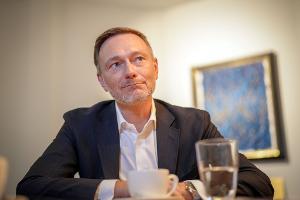 Lindner ruft Union zu Eintreten für Schwarz-Gelb auf