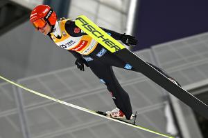 Skispringen: Schmid als Zweite in Villach weiter in Gelb