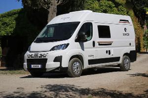 Günstiger Campingbus mit ungewöhnlichem Bad & Bett