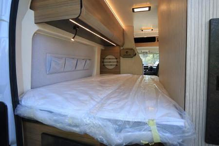 Campingbus, Bett, französisches Bett