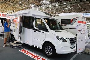 Kompakter Teilintegrierter auf Sprinter-Basis