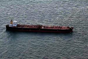 Havarierter Öltanker kommt auf Reede vor Sassnitz auf Rügen
