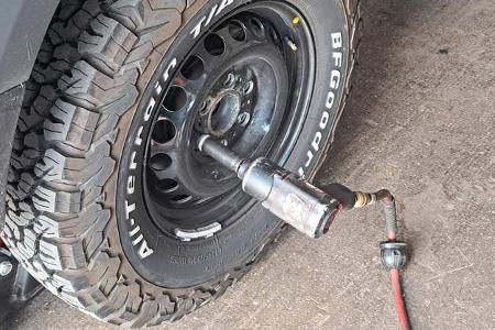 Wohnmobil Reifen Reperatur f