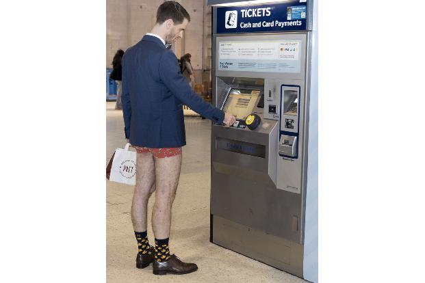 Viele konnten es vermutlich gar nicht erwarten, in die Bahn zu kommen, denn unter Tage...