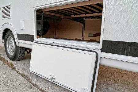 Supertest LMC Style 440 D Ladelucke von au§en