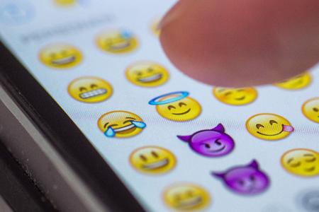 Auch im ersten Quartal 2025 gibt es wieder neue Emojis. (Symbolbild) Auch im ersten Quartal 2025 gibt es wieder neue Emojis. (Symbolbild)