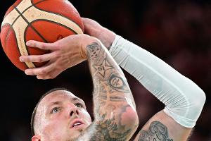 NBA: Siege für Theis und Hartenstein