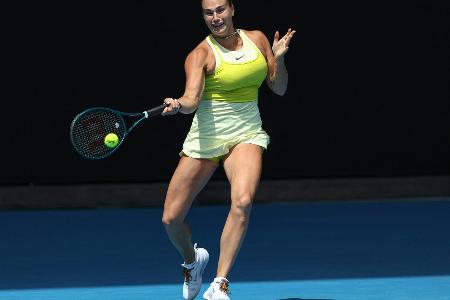 Hartes Stück Arbeit: Sabalenka müht sich weiter