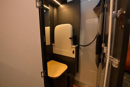 Starvan Rebel Campervan (2025) Bad f