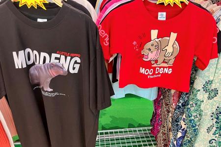 Besonders Moo-Deng-T-Shirts sind ein echter Kassenschlager.