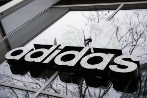Adidas mit starkem Wachstum - Prognosen übertroffen