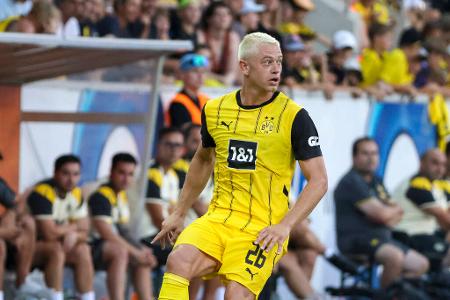 Julian Ryerson - Note: 5,0 - War defensiv ein großer Unsicherheitsfaktor beim BVB. Bekam besonders in der Anfangsphase von Orsolini komplett die Grenzen aufgezeigt. Ließ sich immer wieder aus dem Spiel nehmen, in der Schlussphase noch mit mehreren Frustfouls.
