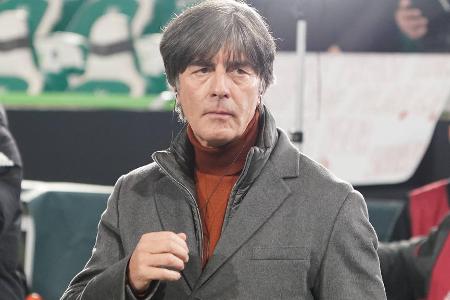 Joachim Löw (vereinslos) - TV-Experte Lothar Matthäus brachte den Ex-Bundestrainer jüngst als mögliche Interimslösung bis Saisonende ins Spiel. Der Weltmeister-Trainer von 2014 könne 'Ruhe' hineinbringen beim krisengeschüttelten BVB, so Matthäus bei 'Sky'.