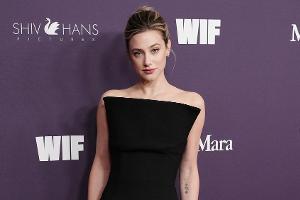 Lili Reinhart: Krankheiten machten 2024 "zum schwersten Jahr"
