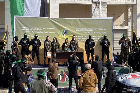 Israel wirft der Hamas einen Verstoß gegen den Geisel-Deal vor. 