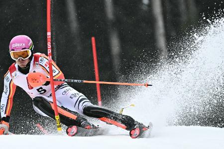 Slalom in Kitzbühel: Straßer als Neunter mit großen Rückstand Slalom in Kitzbühel: Straßer als Neunter mit großen Rückstand