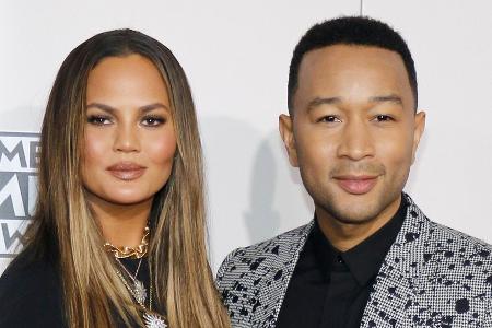 Chrissy Teigen trauert um Familienhündin Penny Chrissy Teigen trauert um Familienhündin Penny