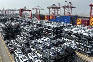 Globaler E-Automarkt wächst langsamer - China weit vorn