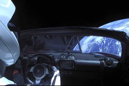 Tesla Roadster Space X Weltall Screenshot