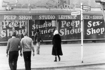 Sex- und Peep-Shows auf dem Berliner Kudamm im Jahr 1982 (Archivbild).
