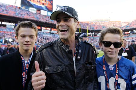 Rob Lowe beim Football mit Familie