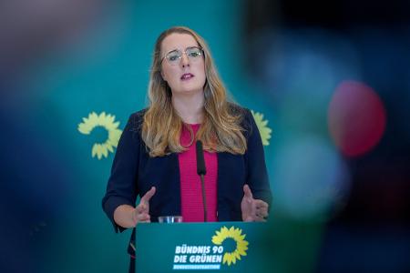Grünen-Fraktionschefin Dröge geht auf Konfrontationskurs zu Merz.