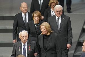 Steinmeier warnt vor Rückfall in "dunkle Zeit"