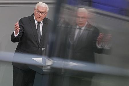 Der Bundespräsident spricht eine eindringliche Warnung zum Schutz der Demokratie aus.