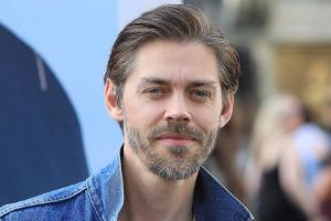 Brände in L.A.: Tom Payne denkt über Umzug nach Deutschland nach