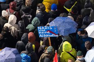 Zehntausende bei Demos nach Unions-Migrationsantrag