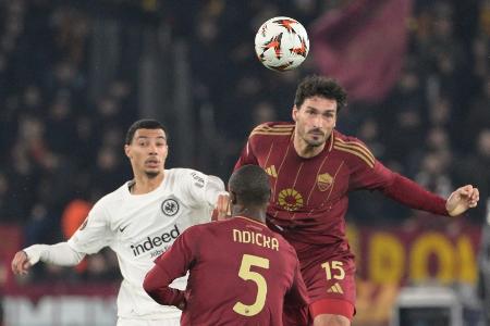 Keine Punkte in Rom: Frankfurt dennoch im Achtelfinale Keine Punkte in Rom: Frankfurt dennoch im Achtelfinale