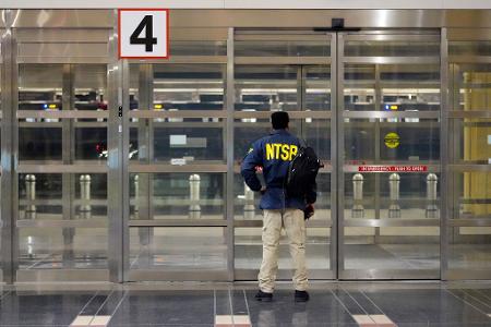 Die Unfallermittlungsbehörde NTSB bat um Geduld bei der Aufklärung.