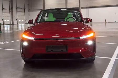 Tesla Model Y Facelift Project Juniper Lichtshow Lightshow Disco