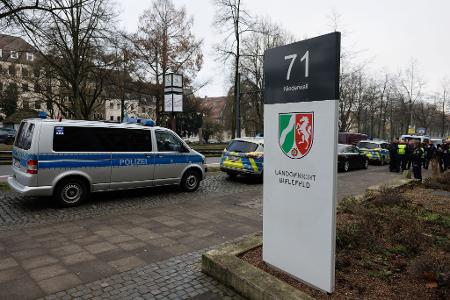 Die Polizei war mit vielen Kräften vor Ort.