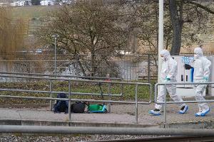 Junge stößt Kind gegen Stadtbahn - Zwölfjähriger stirbt