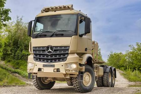 06/2024 Mercedes Zetros / Arocs / Unimog Messe Eurosatory Paris
