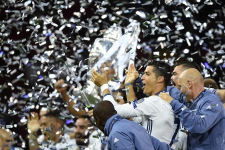 Henkelpott Nummer vier - 2017 holt Ronaldo mit Real erneut den Titel in der Champions League. Zehn Treffer erzielt der Superstar alleine in der K.o.-Runde auf dem Weg zum insgesamt vierten Henkelpott seiner Karriere.