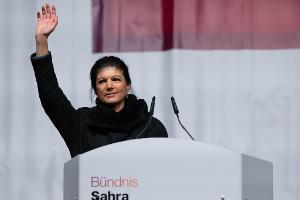 Parteigründerin Sahra Wagenknecht verknüpft ihr politisches Schicksal mit dem Erfolg bei der Bundestagswahl. (Archivbild)