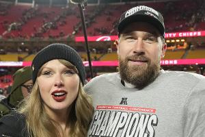 Taylor Swift unterstützt Travis Kelce beim Super Bowl