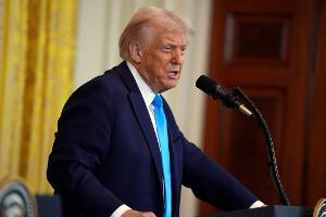 US-Präsident Trump lässt Waffenregelungen prüfen