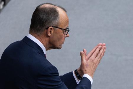 Friedrich Merz, Kanzlerkandidat der Union, fordert schon lange einen härteren Kurs in der Migrationspolitik (Archivbild).