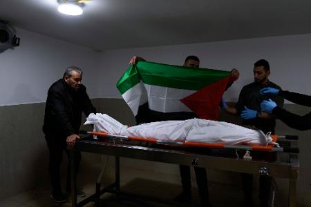 Bei einer Militäroffensive Israels im Westjordanland wurden zwei Frauen getötet, darunter eine Schwangere. 