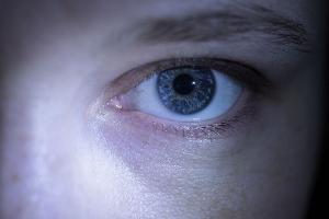 Schlecht sehen im Dunkeln: Bin ich etwa nachtblind?